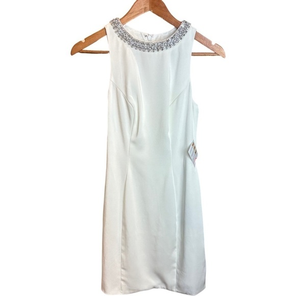Mac Duggal NWT Ieena Bejeweled Body Con Sleeveless White Mini Dress, size 0 - Picture 4 of 10